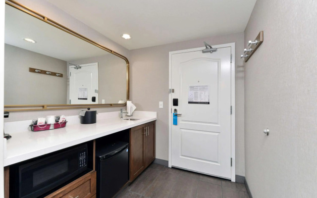 Hampton Inn & Suites Las Vegas Airport