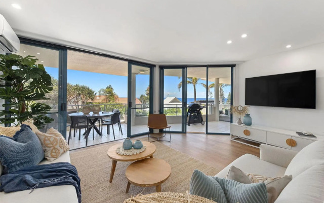 Unit 2 21 Park Cres Modern Stylish apartment