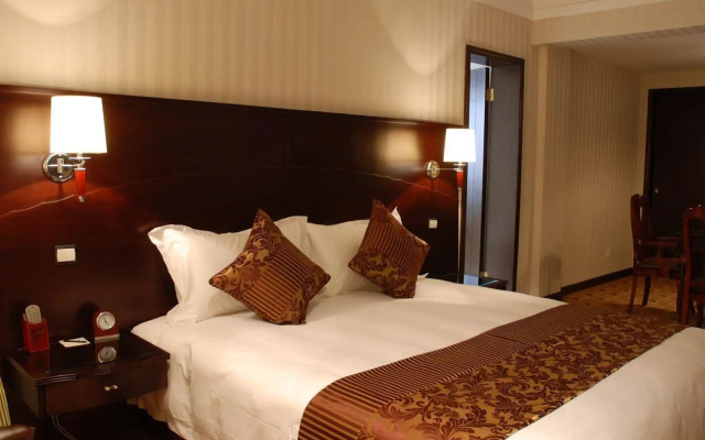 S&N Phoenix Comfort Villa