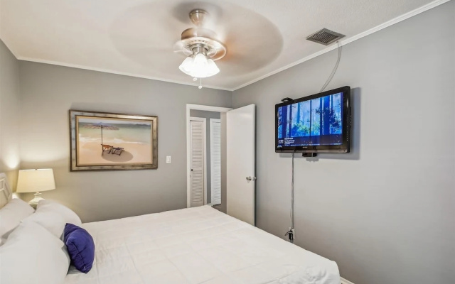 Sandpiper Cove 1030 1 Bedroom Condo by RedAwning