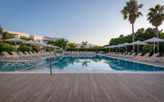 Alexandra Beach Hotel