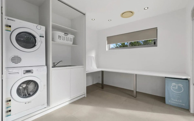 Seaview Tce Picture Perfect in Northern Sunshine Beach