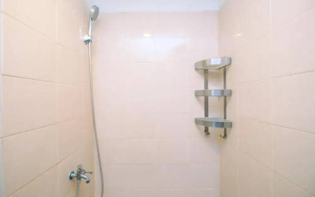 Comfort And Homey 2Br At Titanium Square Apartment