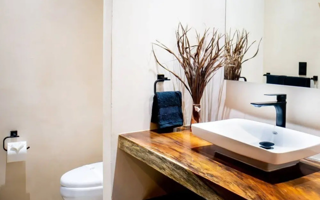 Studio Apt, Great Location, Amazing Rooftop Pool