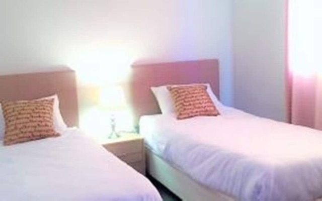 Waters Edge 615 by CTHA