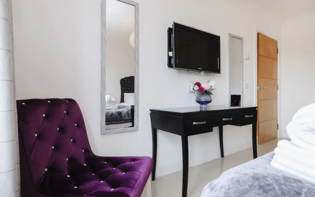 JOIVY Luxurious & Spacious 3Br House With A Hot Tub