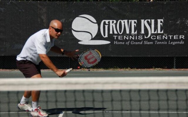 Palmeiras Beach Club at Grove Isle