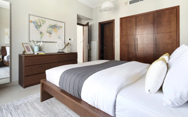 Light + Beautiful 1BR in Amazing Downtown Dubai!