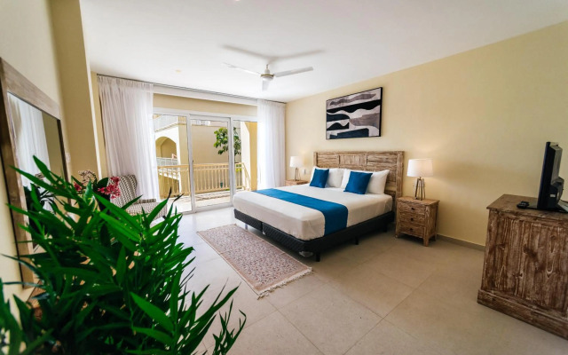 New Apartment Sueno pool area private Beach guard