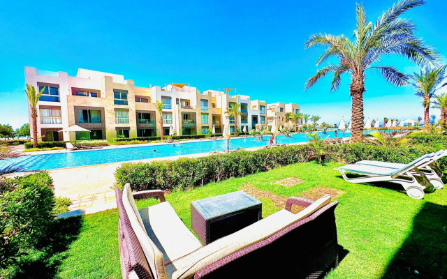 Luxury one bedroom apartment in El Gouna, mangroovy