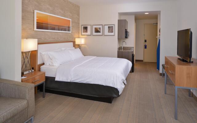 Holiday Inn Express & Suites Pocatello, an IHG Hotel