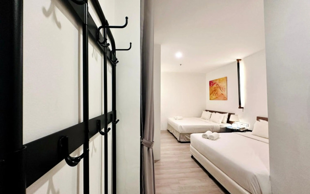 T+ Hotel Macallum
