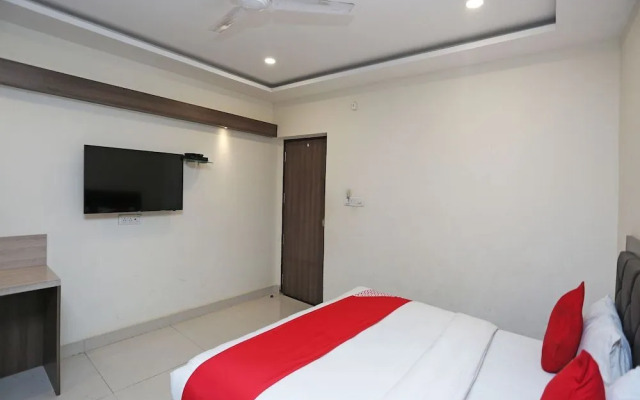 OYO 2257 Hotel MM Continental