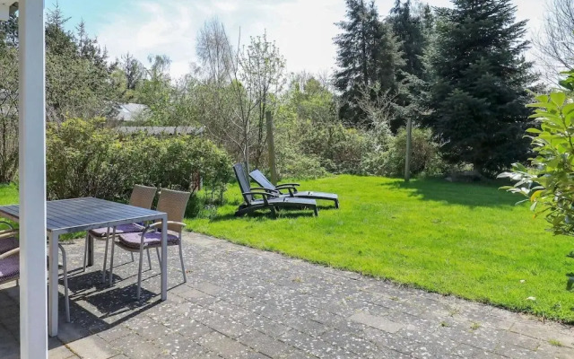 6 Person Holiday Home in Stege
