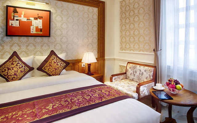 Riverside Hotel