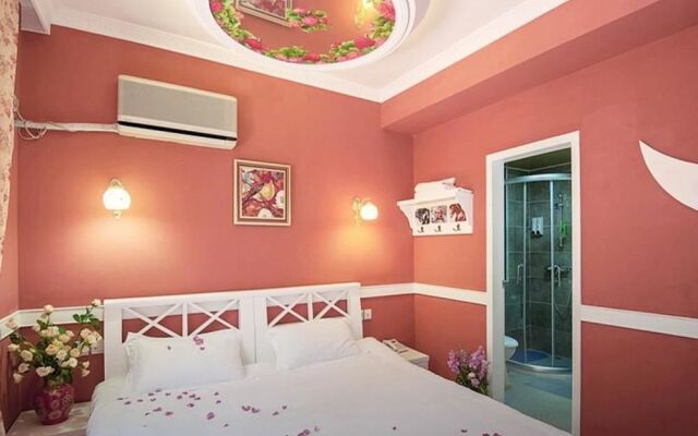 Xiamen Gulangyu Sunshine Dora's House