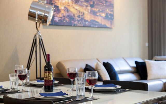 Marques Terrace Deluxe Apartment Rentexperience