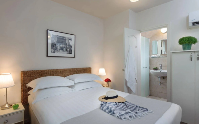 Dizengoff Suites Hotel