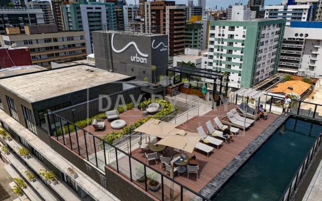 Urban 750 By Day by Day