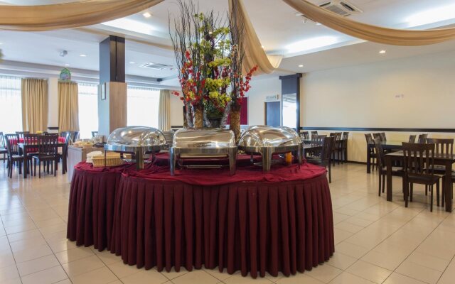 World Youth Hotel
