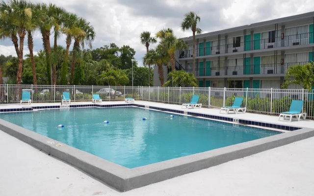 Altamonte Springs Hotel and Suites