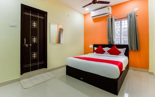 OYO 40125 Srirama Hotels, Gachhibowli