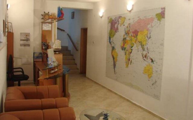 Golden Fish Family Hotel
