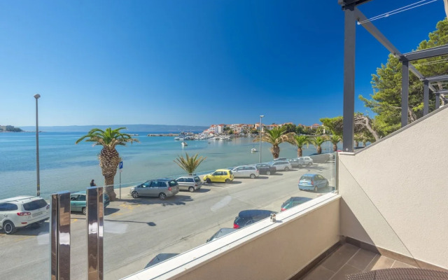 Sea View Luxury Rooms Seven of Nine