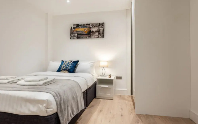 Platinum Apartment in Central Camden 9984