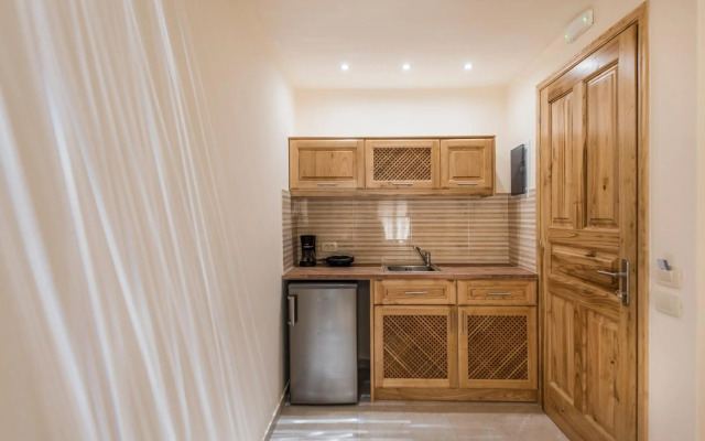 Perla Nera Suites