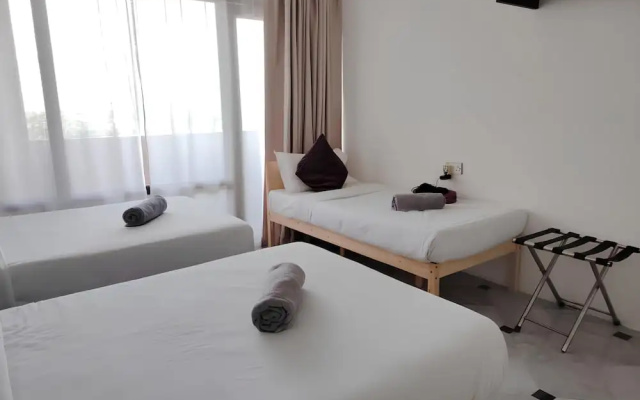 Natol Homestay-Riverbank Suites High Rise City Centre – Guest Rooms – Kuching