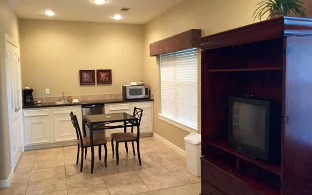 Southern Empress Lakeside Condominiums