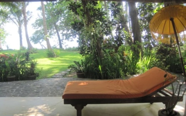Tejakula Ocean Beach House2bd2baacbreakfast