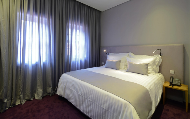 EMAJ Guimarães Boutique Hotel