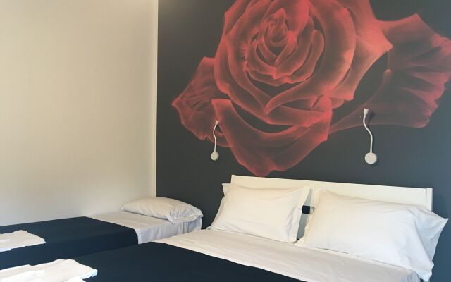 Hotel X