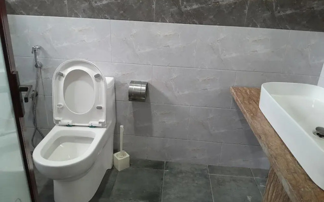 Mazola Diamond Hotel