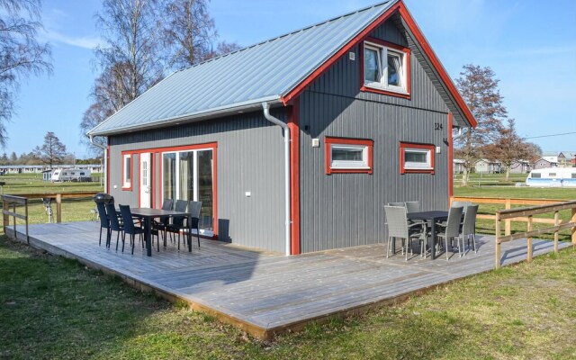 Awesome Home in Löttorp With 5 Bedrooms