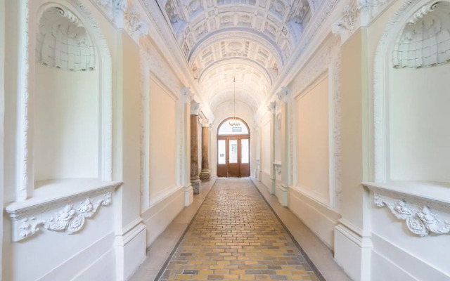 ANDRASSY 6 JACUZZI Suites