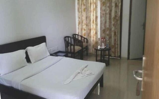 OYO 93303 Hotel Mundra