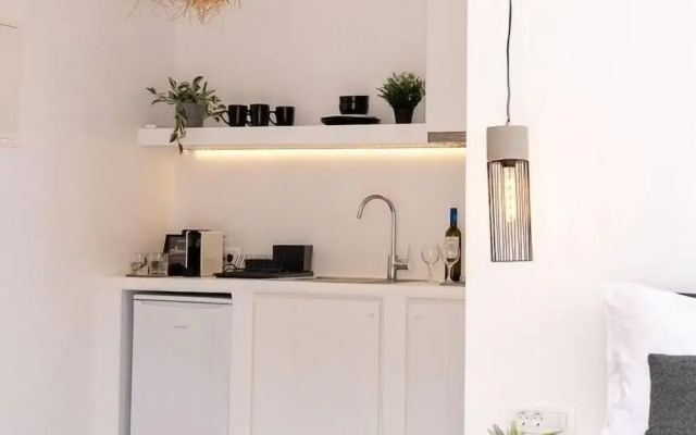 MAEVA Santorini Suites