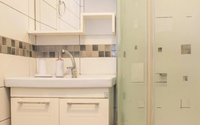 Missafir Modern Flat Near Nisantasi in Besiktas