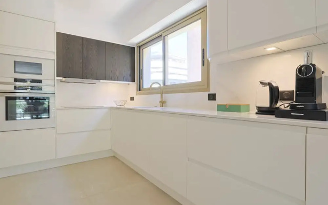 Le Jungle in Cannes With 2 Bedrooms and 2 Bathrooms