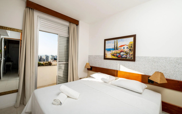 Lindo apto no centro Florianópolis RBH806