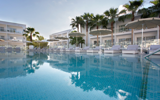 Grupotel Ibiza Beach Resort - Adults Only