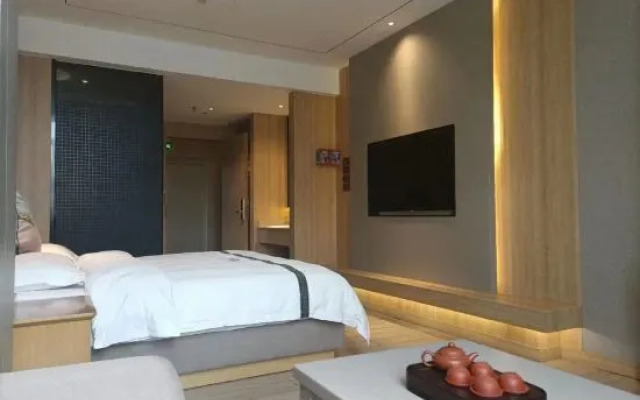 Foshan Hengfeng Hotel (Gaoming Mingcheng Plaza Branch)
