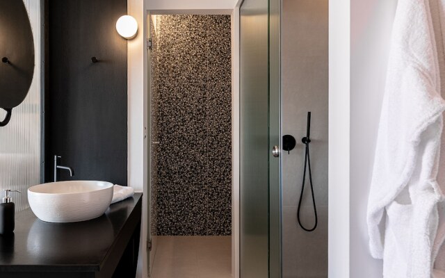 Nuovo Luxury Suites
