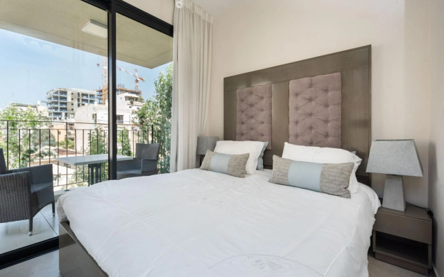 2 Bedroom Beachfront Banana Beach