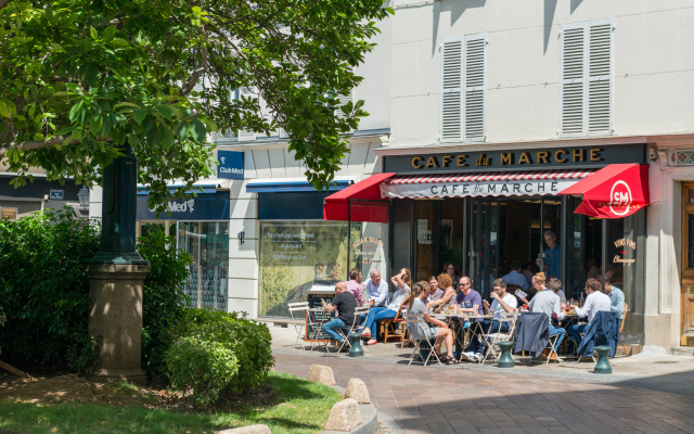Neuilly Park Hotel