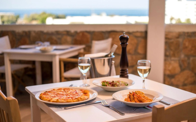 Lindos White Hotel & Suites
