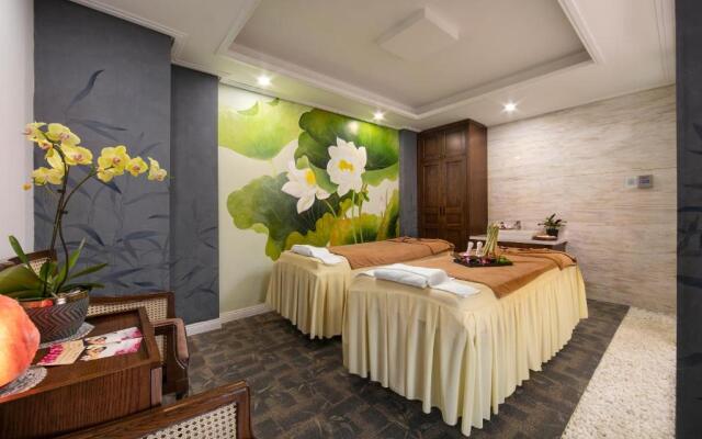 The Oriental Jade Hotel